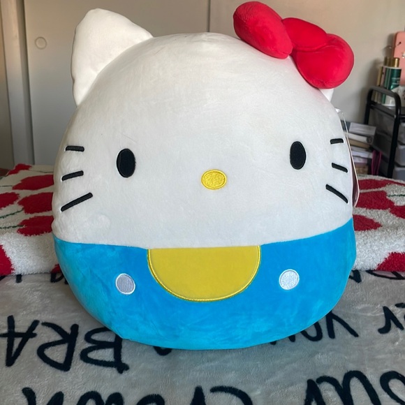 Hello Kitty Original Squishmallow - Picture 1 of 3